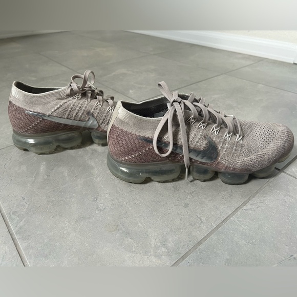 EUC Nike Air Vapormax Flyknit ‘String’ Women’s - Picture 4 of 9